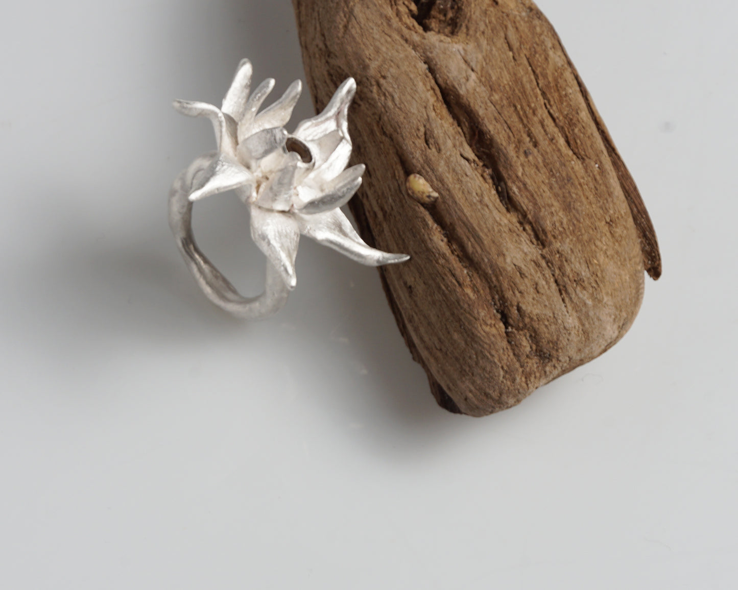 Edelweiss Bloom Ring