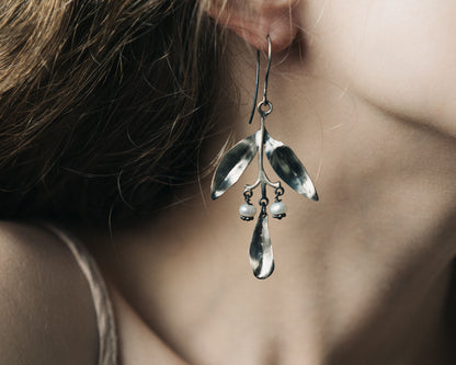 Feuilles Murmurantes : Boucles d'oreilles en Argent Sterling et Perle