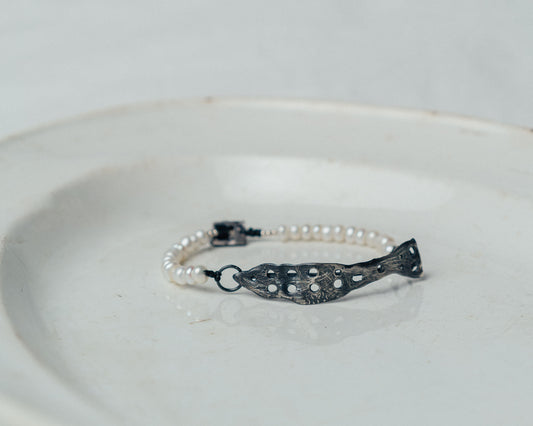 Oxidized Silver Fish Bracelet with Natural Pearls