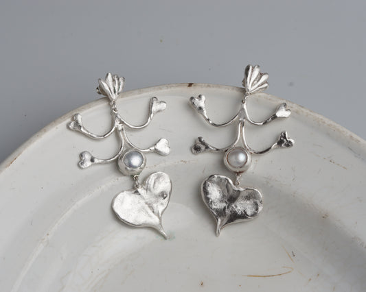 Growing Heart Pearl Earrings