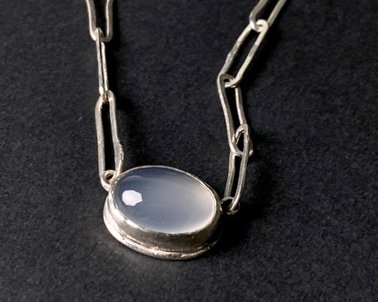 Collier en argent avec agate irrégulière